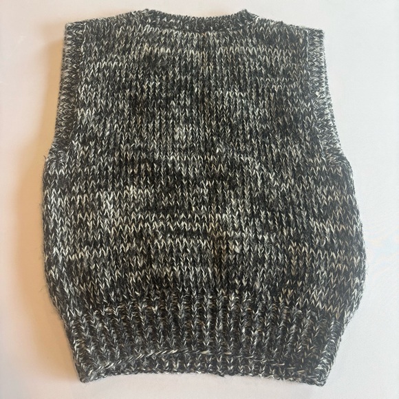 VINTAGE SML SPORT Hand Knit Sweat Vest Black Blue and‎ Grey Star Shapes Sz Large - Picture 4 of 10